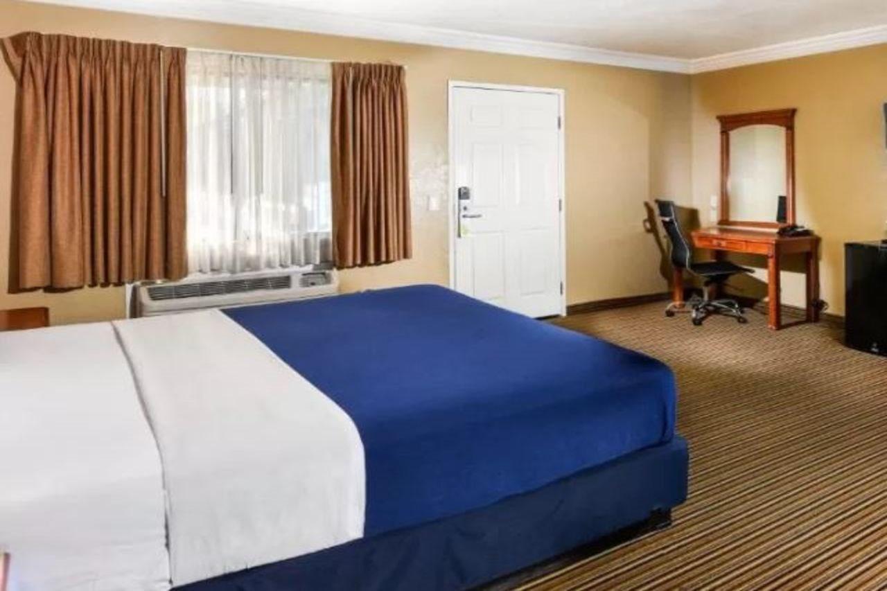 Hollywood Inn Express North Λος Άντζελες Εξωτερικό φωτογραφία